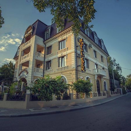 Hotel Eden Iasi Exterior foto