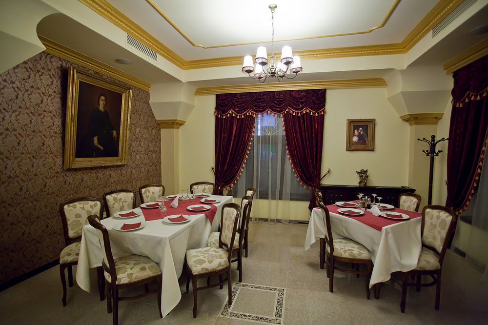 Hotel Eden Iasi Exterior foto